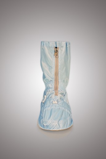 Бахилы для чистых помещений, укороченные, на твердой подошве из износостойкого листового материала, на молнии Фото 2