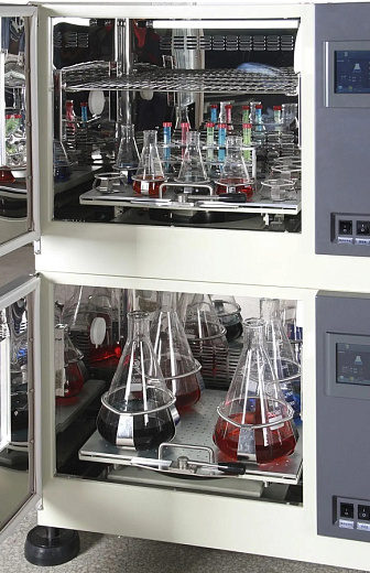 Шейкер-инкубатор, ZWYR-293, Labwit, двухярусный вариант исполнения (вид внутри)